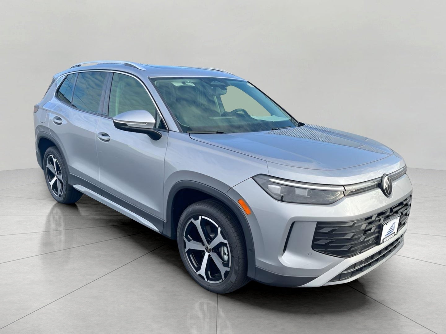 2026 Volkswagen Tiguan SE 4MOTION in Pyrite Silver Metallic — front three-quarter view